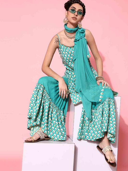 Sleeveless Kurta Set