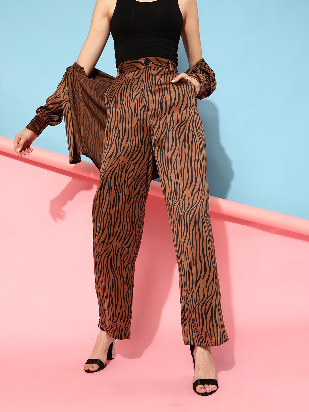 Wide pull-on trousers - Black/Zebra print - Ladies | H&M IN
